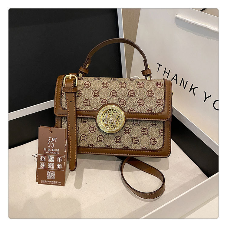 2023 summer new live broadcast good style one-shoulder simple Messenger hand-held hand-carry small square women's bag manufacturers wholesale _voghion.com
