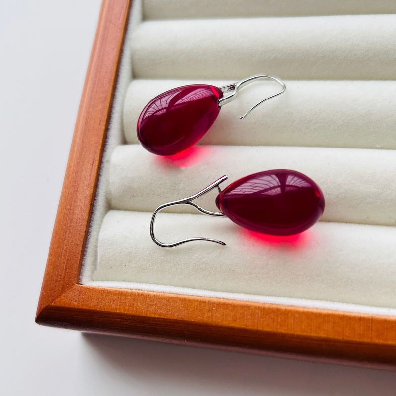 febbre stesso stile orecchini di cristallo rosso gioielli goccia d'acqua orecchini di design di nicchia Qingdao commercio estero versatili ganci per le orecchie_voghion.com