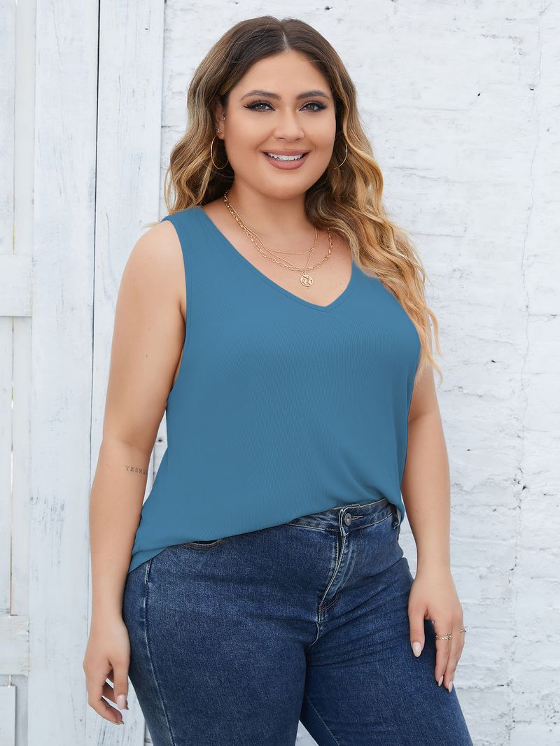 Damen-Weste mit V-Ausschnitt, Fadensport, Übergröße, draußen, um ein schmal geschnittenes kurzes Oberteil in Übergröße zu tragen_voghion.com