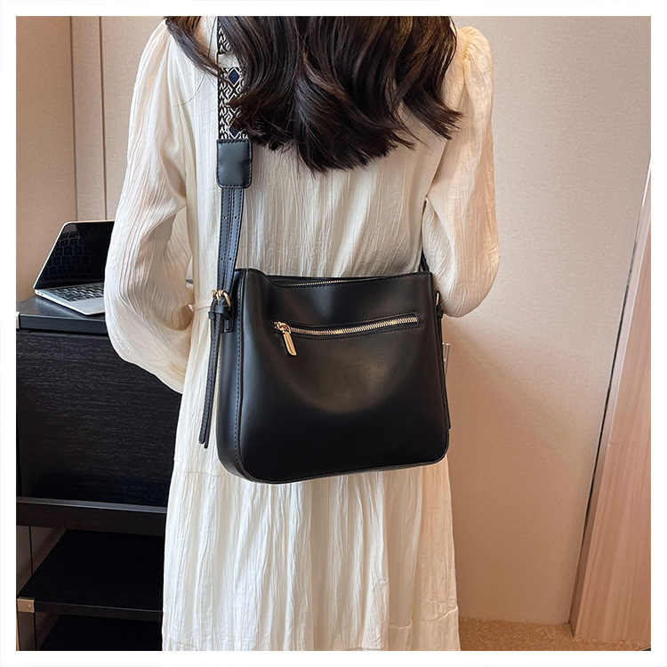 Borse da donna, nuova borsa a tracolla alla moda con tracolla larga, borsa a secchiello monospalla alla moda, piccola borsa quadrata_voghion.com