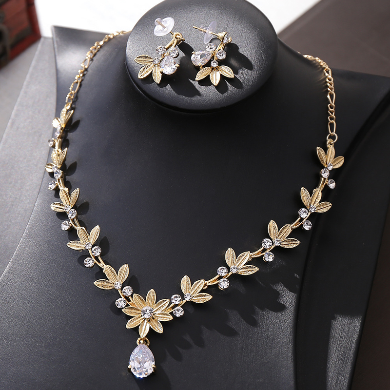 Gioielli da sposa Collana con zirconi Set di orecchini Fiore coreano Abito da sposa Corona Copricapo Accessori per banchetti_voghion.com