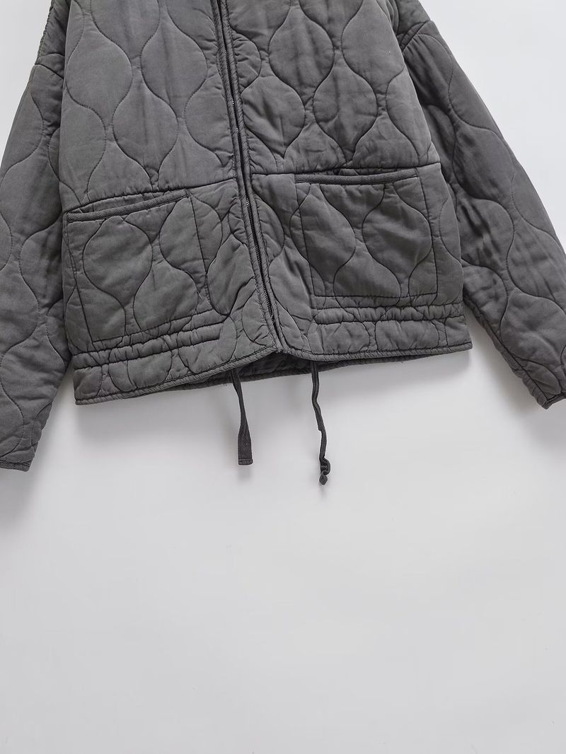 Vintage-inspirierte Steppjacke für Damen – Gemütlicher, locker sitzender Mantel mit Stehkragen und klassischem Schachbrettmuster (Grau, Schwarz, Beige, Khaki)_voghion.com