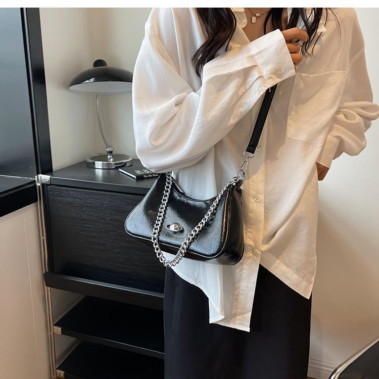 Super beliebte Nischendesign-Tasche 2023 neue Damentasche beliebte vielseitige Umhängetasche Einzelschulter-Unterarmtasche_voghion.com