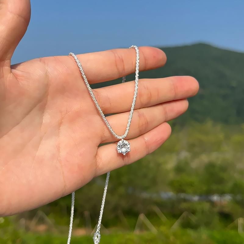 Französische Retro-Halskette mit olivweißem Diamant-Mini-Anhänger, Sternenhimmel-Halskette für Damen, Ins-Nische, funkelnde Halskette für Damen_voghion.com