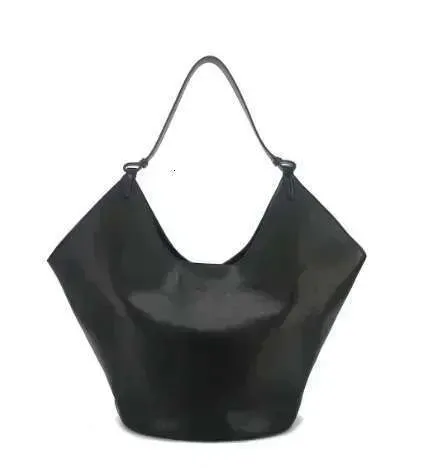 High Quality Designer Bags 2023 Autumn And Winter Handbag Genuine Leather Dumpling Bucket Niche Shoulder Tote Bag_voghion.com