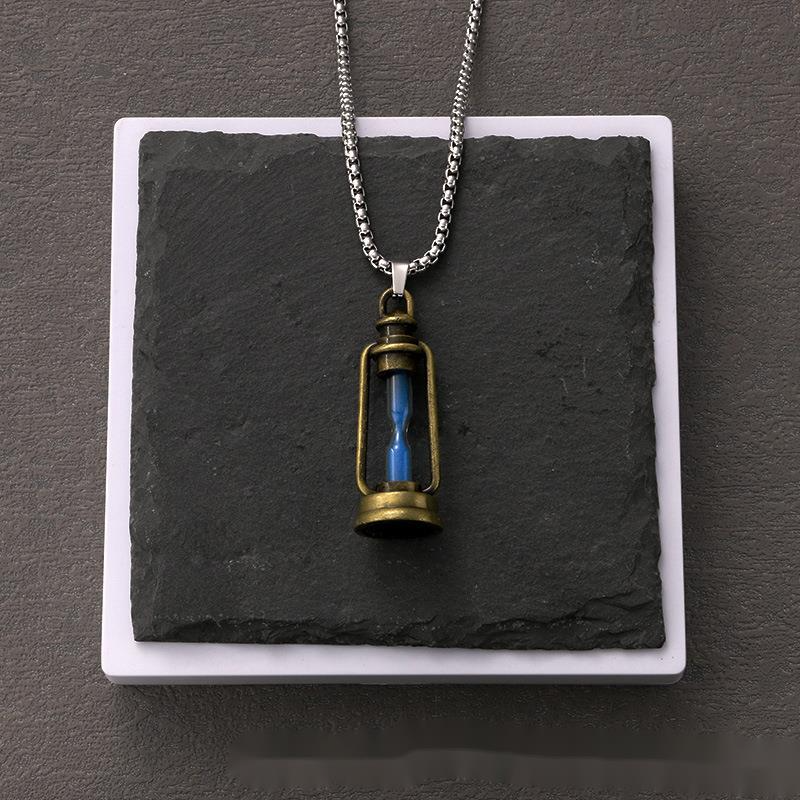 Collier sablier avec lampe à huile au charbon vintage, pendentif personnalisé pour homme, chaîne de pull polyvalente, accessoires de danse de rue_voghion.com