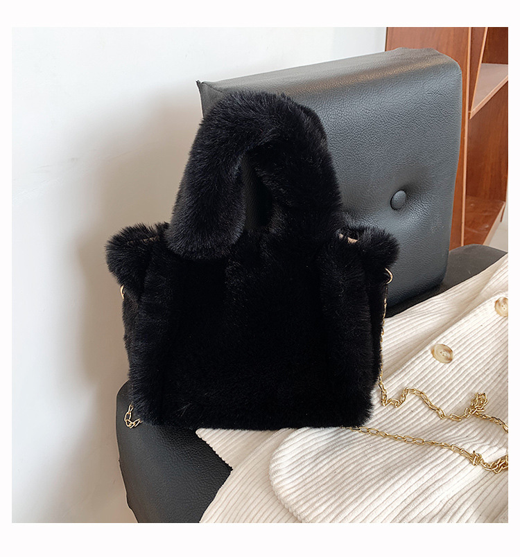 Winter New 2021 Fashion Women's Shoulder Bag Women's Simple Western Style Plush Handbag Texture Crossbody Bag_voghion.com