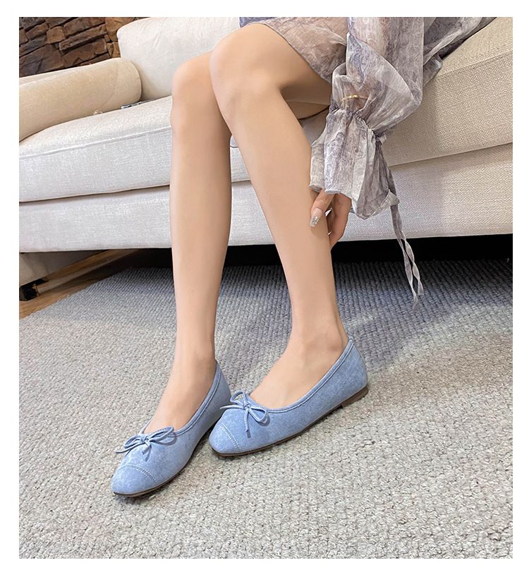 Widened And Enlarged Large Size Flat Soled Shallow Mouth Single Shoes For Women In Spring And Autumn Wide Fat Feet Grandma Shoes Color Matching_voghion.com