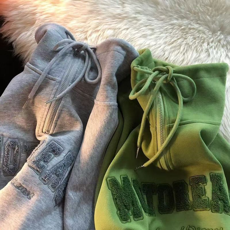 Felpa da uomo streetwear in pile con mezza zip e collo alto – Pullover unisex oversize con stampa di lettere in grassetto (nero/verde/grigio, M-2XL)_voghion.com