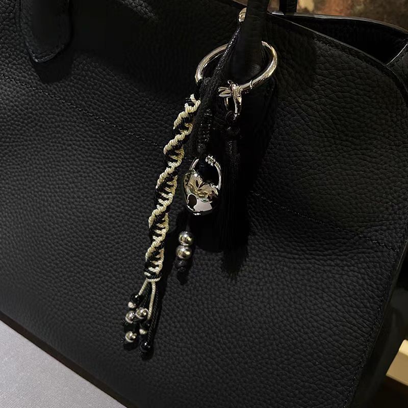 Heart-Shaped Openwork Keyring Women's Pendant Phone Accessory Braided Lanyard Bag Decoration_voghion.com