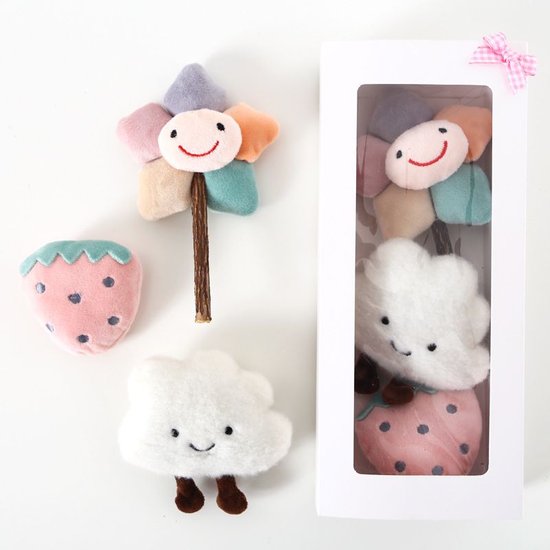 Giocattolo di peluche interattivo con erba gatta e bastoncino di legno, campanellino e set di nuvole di fragole per gatti domestici_voghion.com
