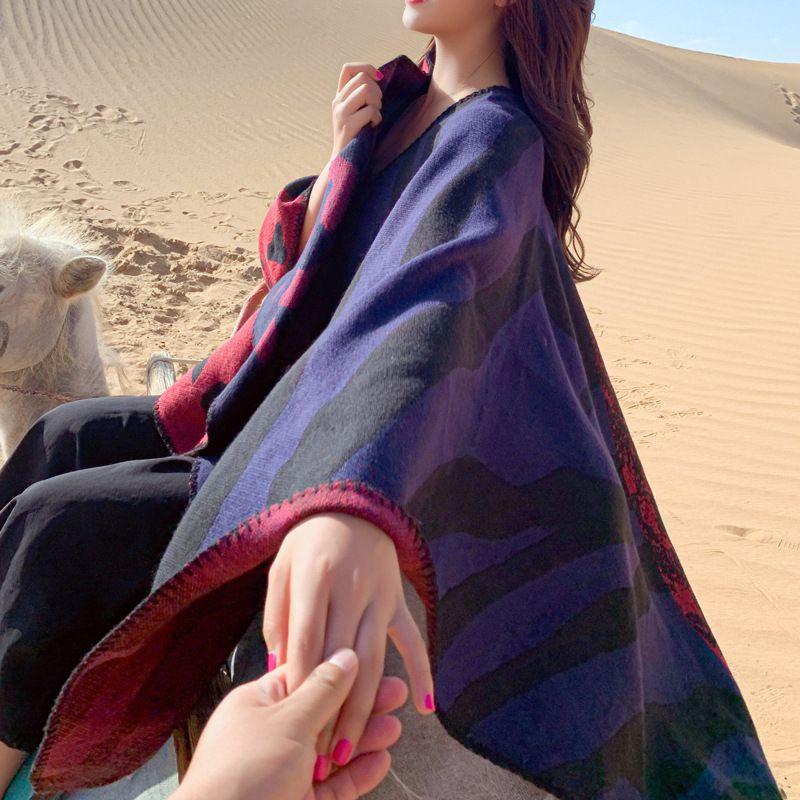 Xizang Qinghai Lake Tourism Photographs Wrapped with a shawl scarf outside the Women's autumn and winter thickened warm_voghion.com