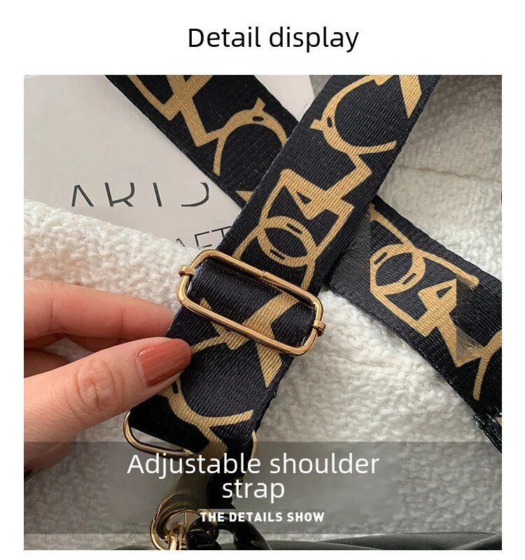 2024 neue einfache lässige Handtasche modische Retro personalisierte breite Schultergurt einzelne Schultertasche modische dicke Kette kleine Tasche_voghion.com