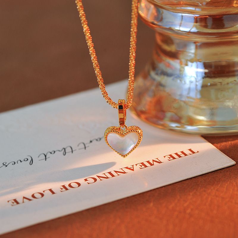 Women Necklace, Collarbone Necklace Light Luxury High-End Red Heart Double-Sided Shell Necklace Simple Design Elegant Versatile Collarbone Chain_voghion.com