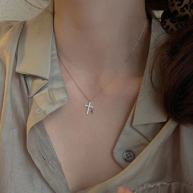 Collana classica in argento Sterling con croce lucida e piccolo ciondolo con ciondolo a catena per clavicola da donna, gioielli raffinati_voghion.com