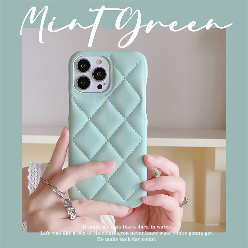 Mobile phone case rhombus pattern suitable for Apple 14promax mobile phone case iphone13 leather 12 small fragrance 11 three pack hard_voghion.com
