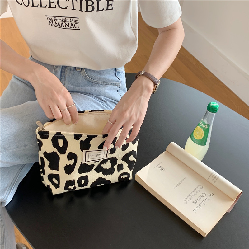 16291 Western Style Rice Leopard Print Tote Bag Large Capacity Animal Print Canvas Shoulder Bag Portable Female Student Shopping Bag_voghion.com