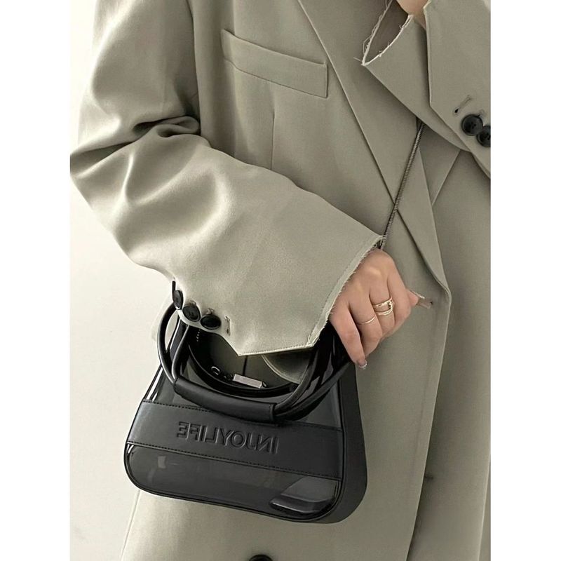 Borsa da donna in gelatina trasparente, design texture alla moda primavera ed estate 2025, borsa a tracolla_voghion.com
