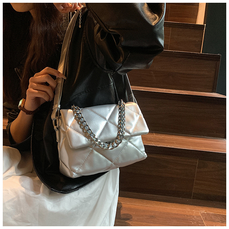 Borsa da donna New S a spalla singola Borsa a tracolla in argento squisito di fascia alta Borsa quadrata piccola con tracolla larga_voghion.com