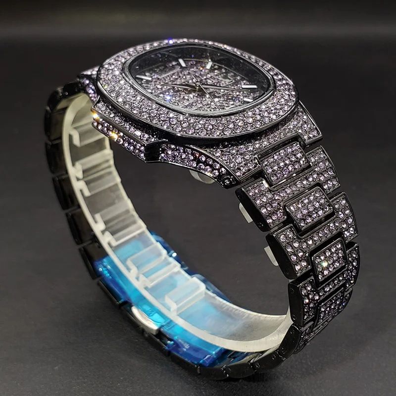 Modische quadratische Uhr für Herren und Damen mit bunten Diamanten, wasserdicht, Quarzwerk, Kalenderfunktion, Schmetterlingsschließe aus Edelstahl_voghion.com
