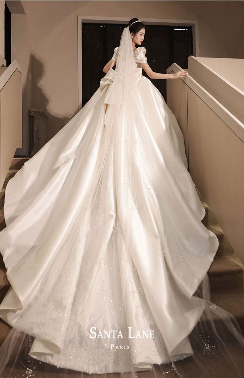 Satin Wedding Dress With Lace Detailing – Empire Waist, A-Line Silhouette, Long Sleeves & Train Options (XS-XXXL) For Petite Brides_voghion.com