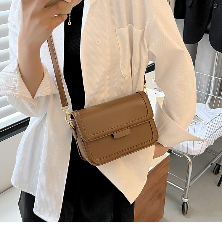 Correa Transmisión en vivo Estilo caliente Spot One Piece Dropshipping 2023 Primavera Pequeño bolso cuadrado Todo fósforo Bolso bandolera de un solo hombro Moda para mujer_voghion.com