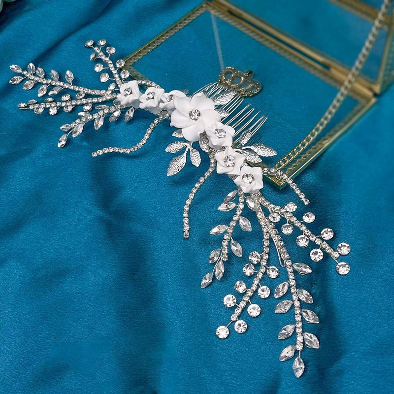 Pettine per capelli da sposa, elegante copricapo con fiori di cristallo fatti a mano, perfetto per matrimoni e occasioni speciali, color argento_voghion.com
