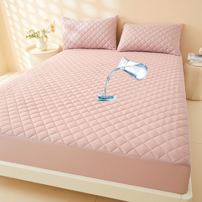 Waterproof Fitted Mattress Protector - Full Coverage Slip-Resistant Bed Pad (Hypoallergenic Breathable Machine Washable)_voghion.com