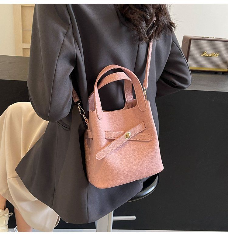 Fashionable minimalist basket work and commuting, Korean version versatile handbag with niche design, crossbody bag for_voghion.com