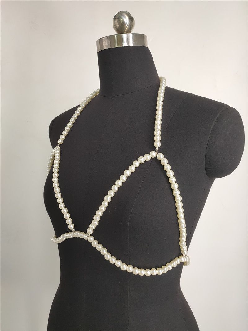 Abbigliamento per collana con gilet, grande perla, atmosfera semplice da discoteca_voghion.com