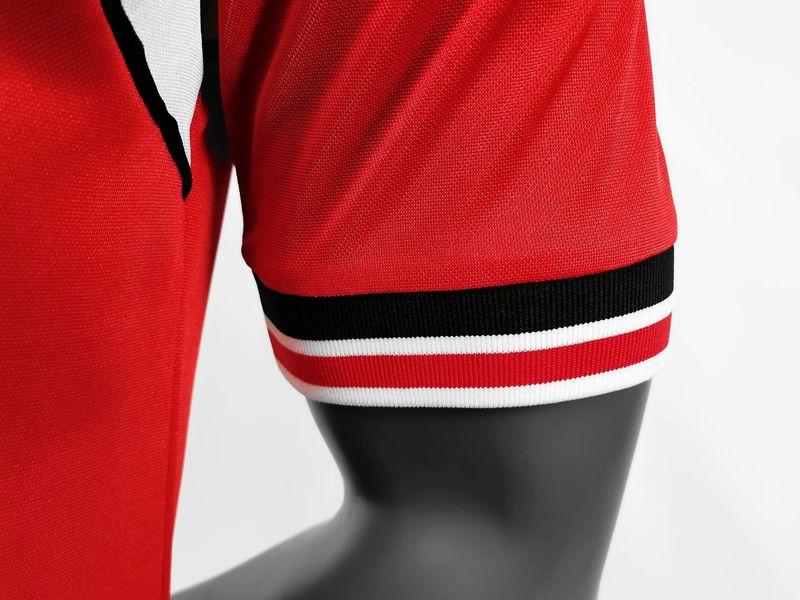 Red Devils Herren-Auswärtstrikot L1985, blau, Kurzarm, 8485, Retro Classic Edition, Fußballtrikot jetzt erhältlich_voghion.com