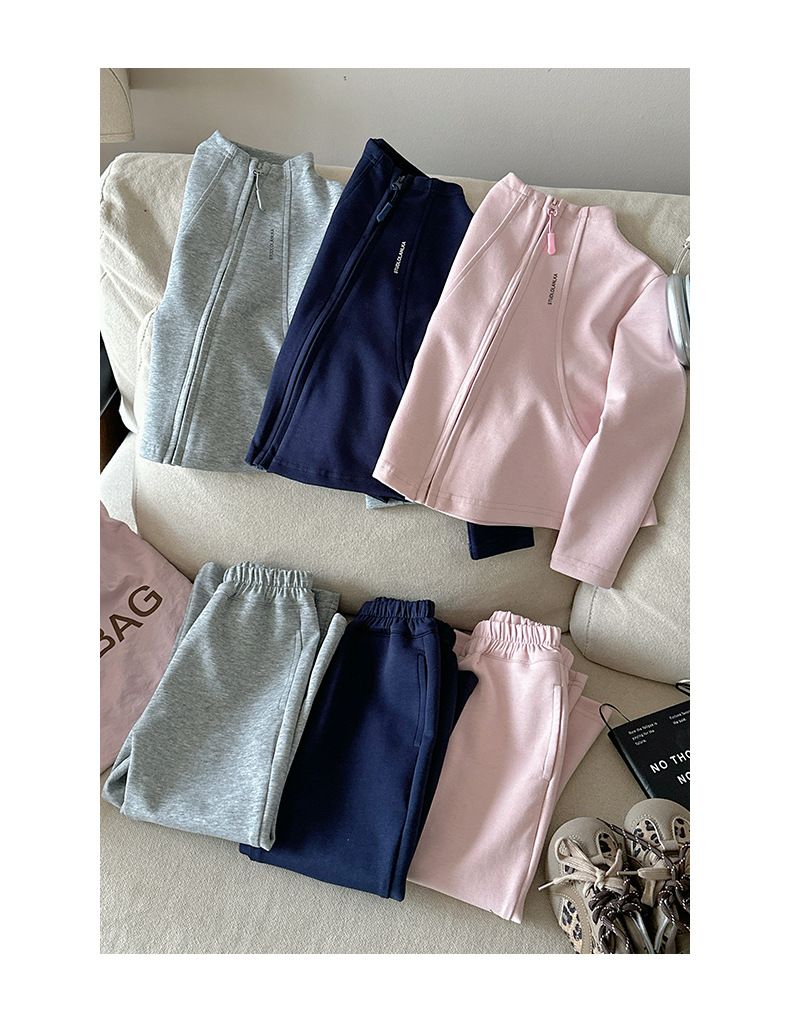 Xie Jinmao Kinderbekleidung Eltern-Kind-Outfit Mädchen Herbst Sweatshirt Set Stilvolles Baby Mädchen Koreanische Version Reißverschluss_voghion.com