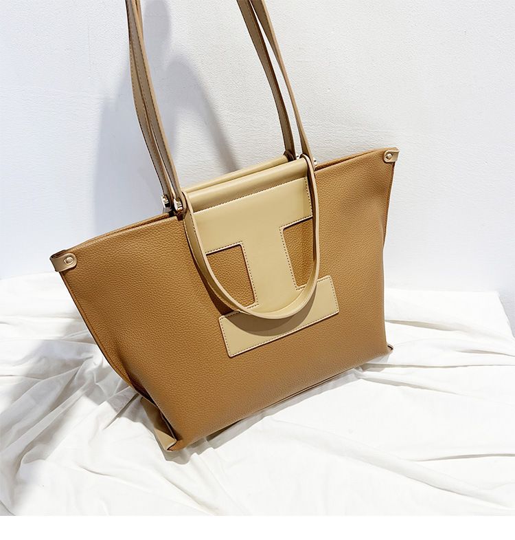 2024 Autumn/Winter New Canvas Large Capacity Diagonal Cross Zipper Shoulder Instagram Fashion Commuter Bag for Women_voghion.com