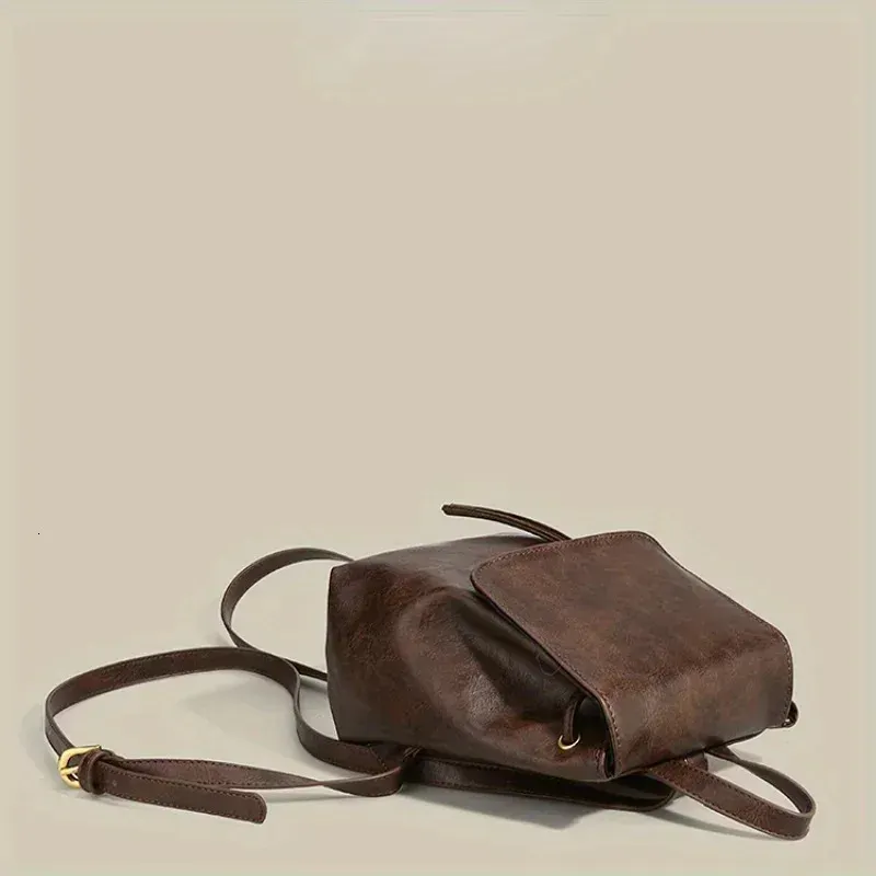 Mochila pequeña con solapa y cordón para mujer, de piel sintética con textura, para la escuela, de viaje, 250514l_voghion.com