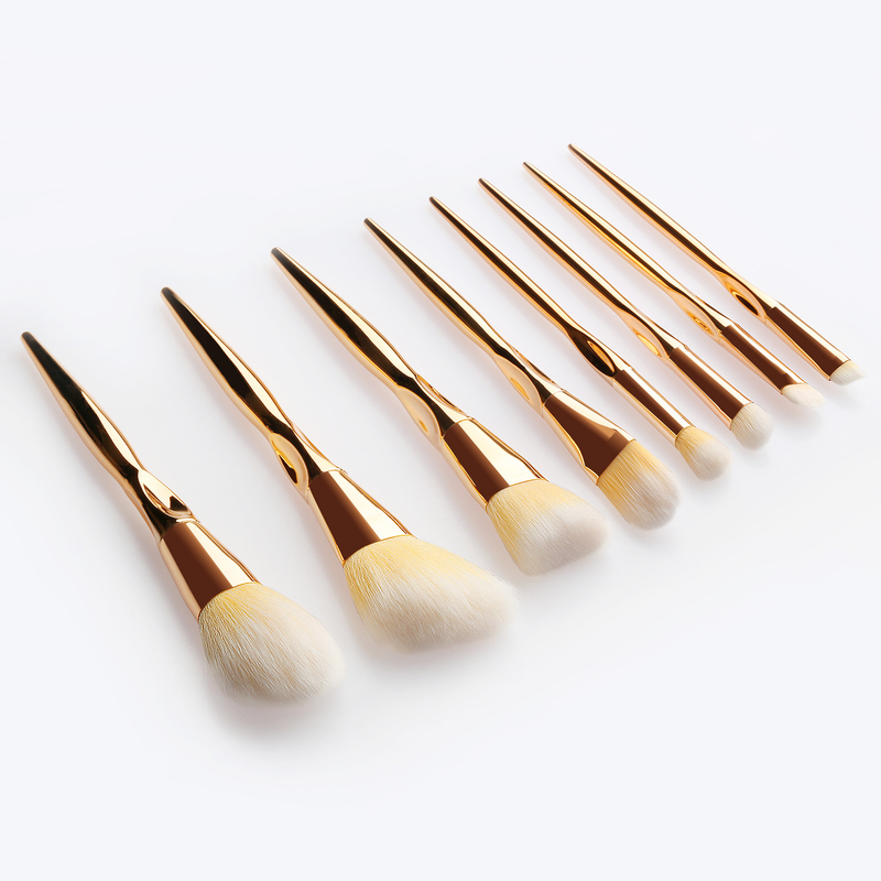 8 heart-shaped yellow bristle makeup brush set beauty tools makeup tools GUJHUI ready stock_voghion.com