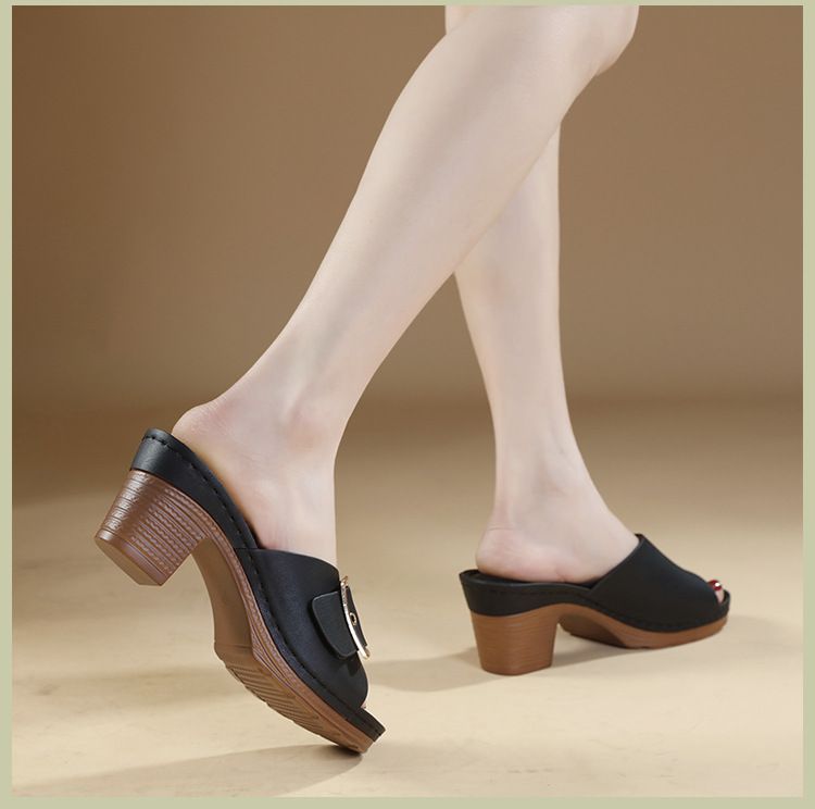 HX836-3 Sommer 2024 Süße Outwear Sandalen Damenmode Große Slope Heels Strandschuhe_voghion.com