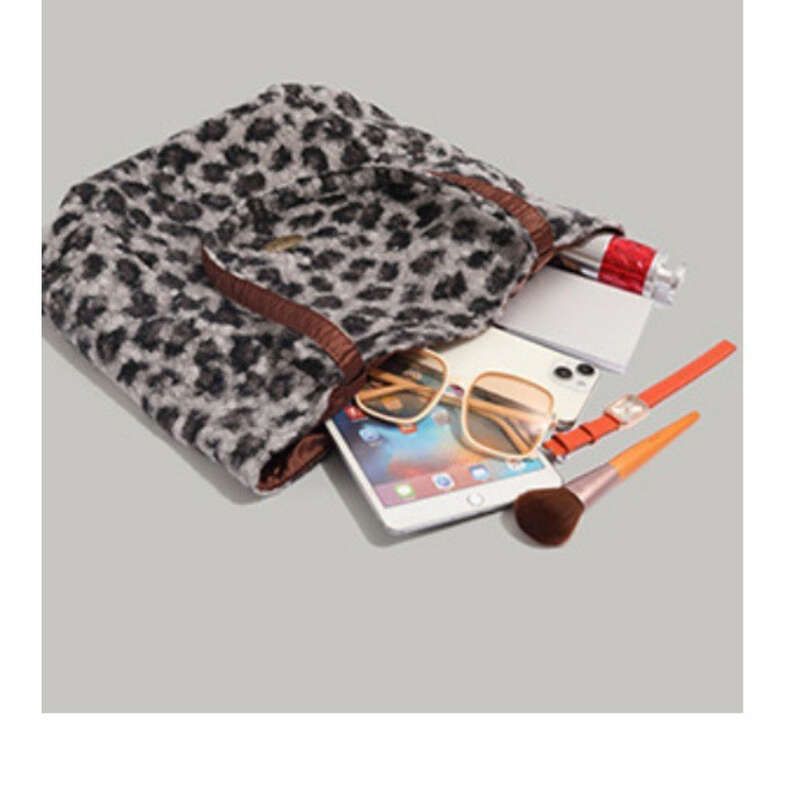 Borsa a mano bifacciale da donna, nuova primavera ed estate 2025, grande borsa da pendolare in peluche leopardata, borsa a tracolla alla moda_voghion.com