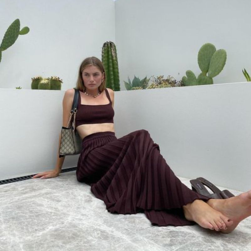 Summer Knitted Tank Top+Half Women's Elegant Sleeveless Short Top Pleated Skirt Set_voghion.com