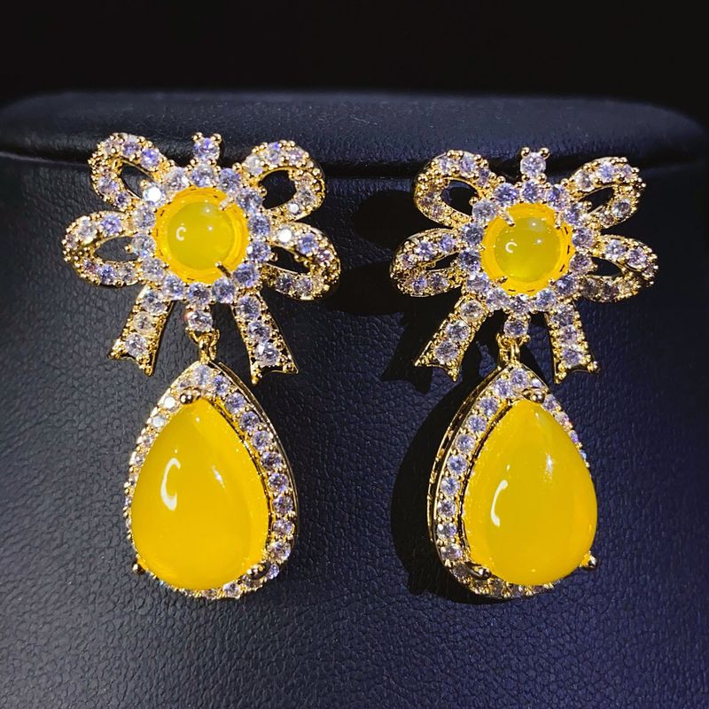 Middle court hollowed out emerald flower set, high-end diamond studded glass earrings, new style_voghion.com