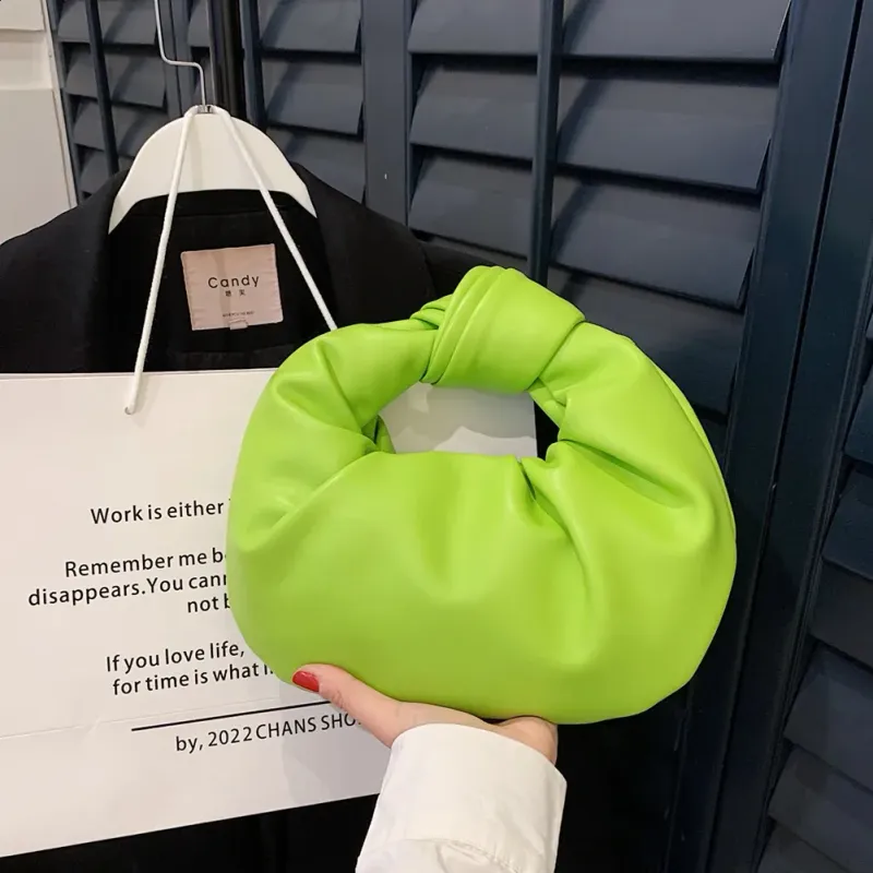 Borsa da polso a forma di nuvola semplice con manico superiore in pelle PU tinta unita da donna, per feste e vacanze 240820_voghion.com