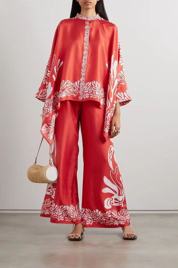 Completo due pezzi da donna con colletto alla coreana e pantaloni irregolari, modello 2025_voghion.com