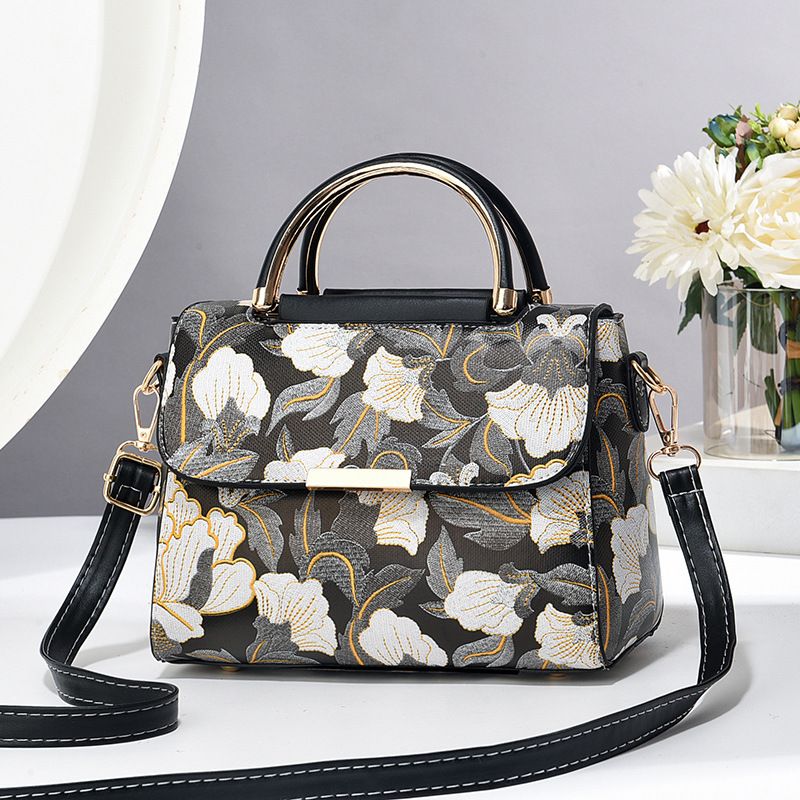 2024 Trendy Chinese Printed Small New Fashionable Ins Style Women's Shoulder Crossbody Bag_voghion.com