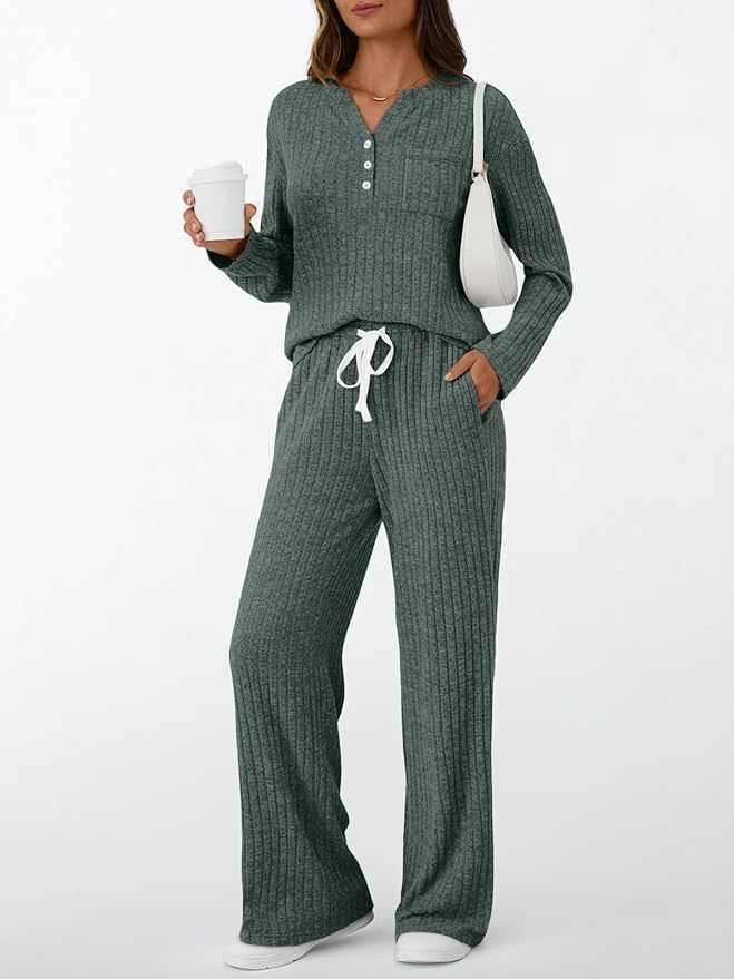 Ribbed Fleece Lounge Set – Cozy Long Sleeve Pajama Set (V-Neck & Pants) | Soft & Breathable (Multiple Colors)_voghion.com