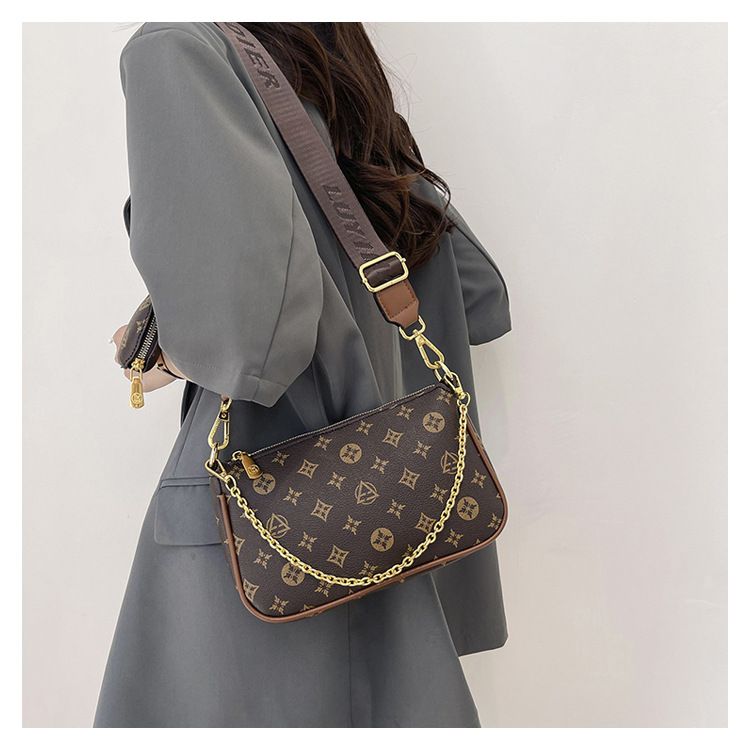 Borsa da donna 2024 nuova borsa a tracolla stampata popolare piccola quadrata versatile tracolla larga borsa da donna a spalla singola_voghion.com