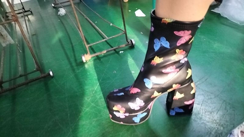 Cowboy booties Women's waterproof platform high heels fashion platform boots_voghion.com