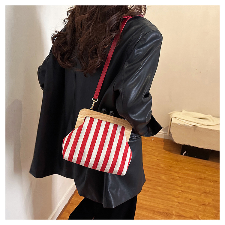 Neu Beliebte Frauen Umhängetaschen Gestreiften Leinwand Handtasche Bewaldeten Clip Griff Mode_voghion.com