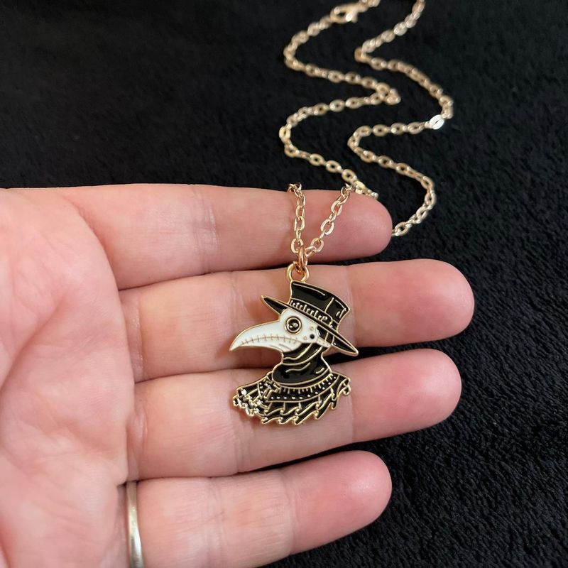Ciondolo da dottore fatto a mano, collana con ciondolo a tema in metallo dorato e smalto_voghion.com