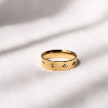 Anello da donna a forma di stella ottagonale con zirconi cubici in acciaio inossidabile placcato oro e segno del Nord_voghion.com