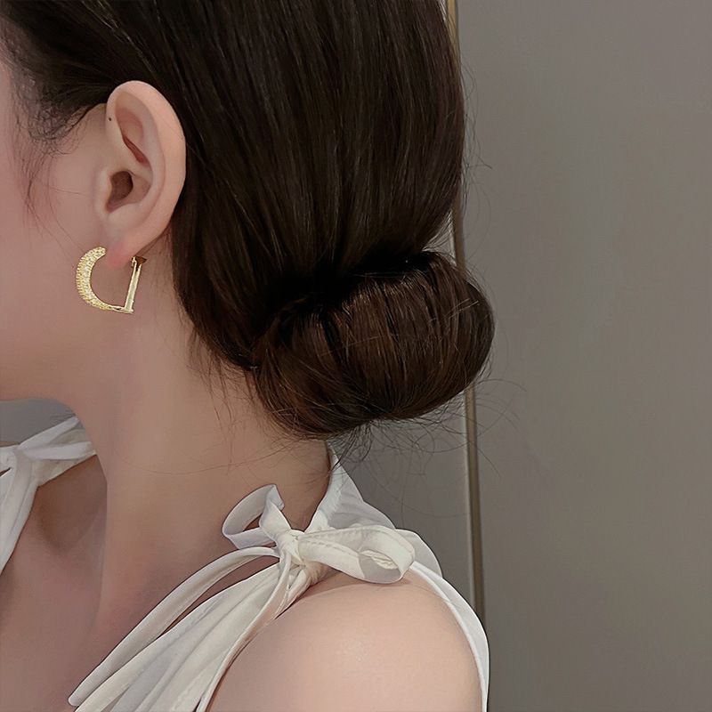 Women's accessories Diamond set simple temperament design sense trend earrings earrings_voghion.com