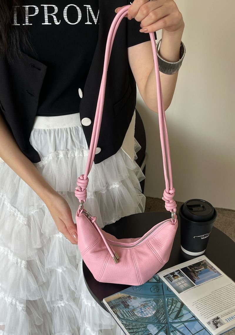 Sac bandoulière pour femme, cuir de vachette, sac d'angle en cuir de vache_voghion.com